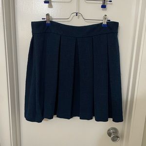 Size 12 Banana Republic blue pleated skirt